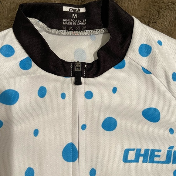 Cheji Medium Cycling Jersey and Shorts Set and Pearl Izumi gloves! WOW! 🚴🚴🚴 - Picture 5 of 11